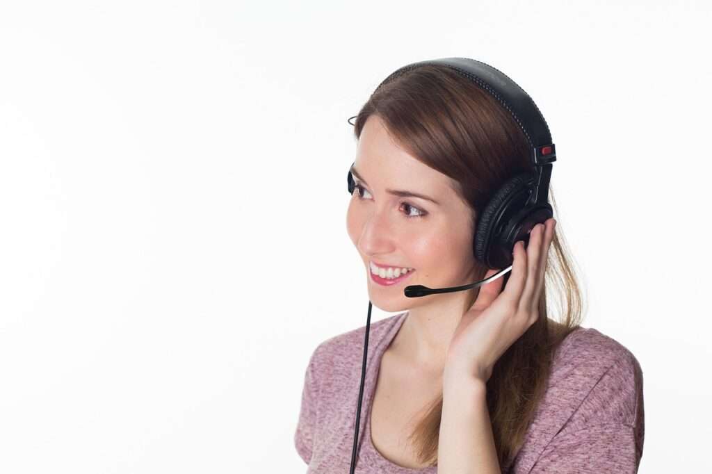 call center, operator, woman-6290278.jpg